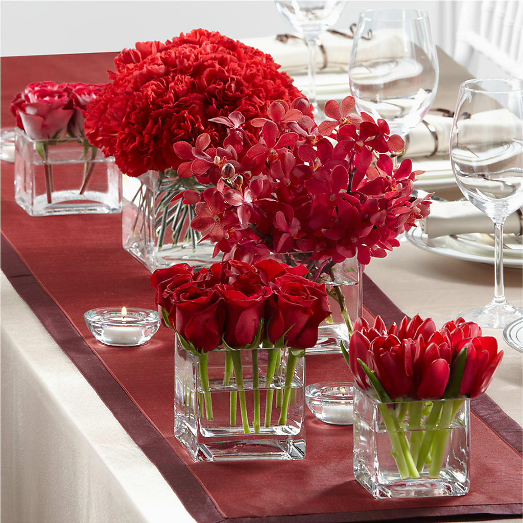 Modern Grace Centerpiece – The Florist Ltd, Denton TX